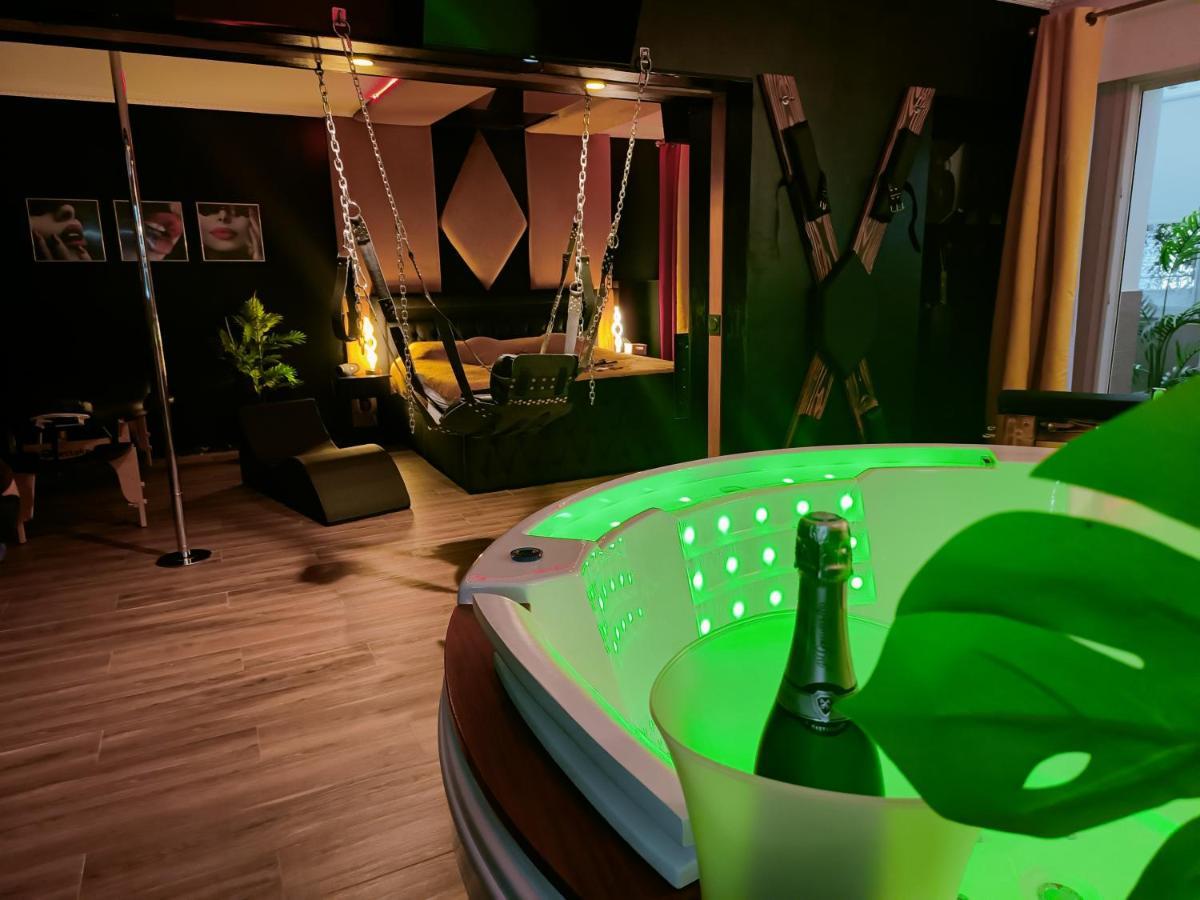 La Loveroom Bdsm De Nice " La Chambre Luxe Des Desirs " Eksteriør billede