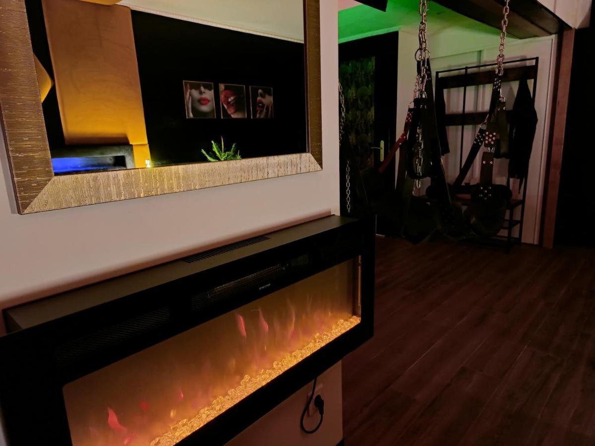 La Loveroom Bdsm De Nice " La Chambre Luxe Des Desirs " Eksteriør billede