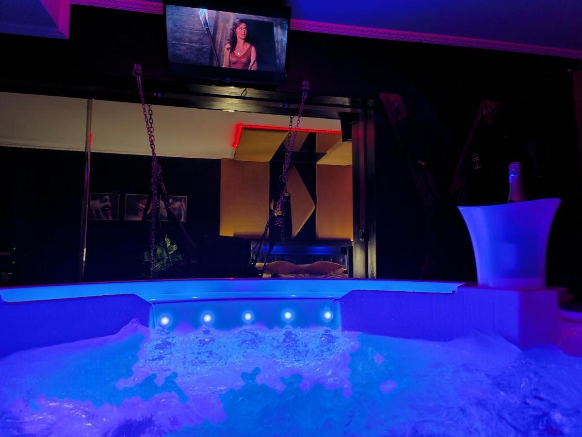 La Loveroom Bdsm De Nice " La Chambre Luxe Des Desirs " Eksteriør billede
