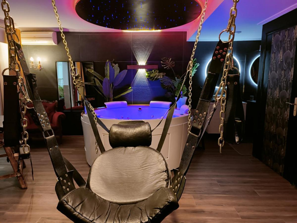 La Loveroom Bdsm De Nice " La Chambre Luxe Des Desirs " Eksteriør billede