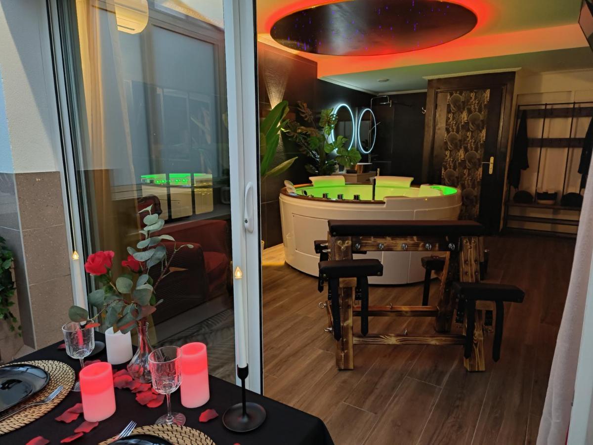 La Loveroom Bdsm De Nice " La Chambre Luxe Des Desirs " Eksteriør billede