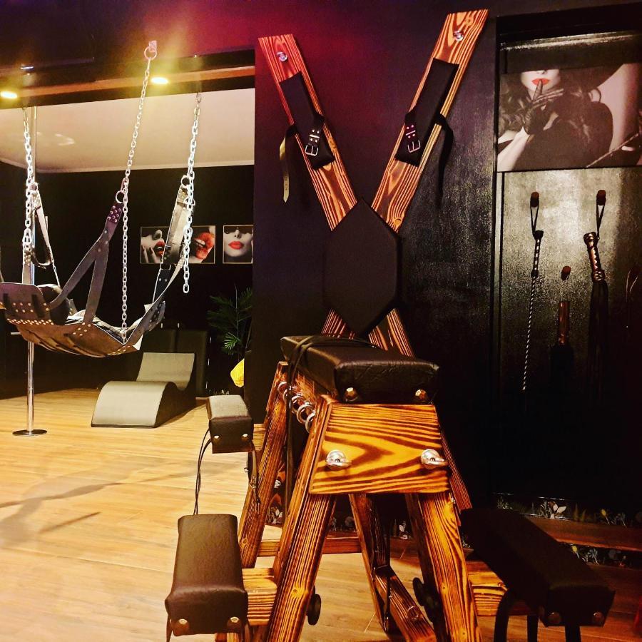 La Loveroom Bdsm De Nice " La Chambre Luxe Des Desirs " Eksteriør billede