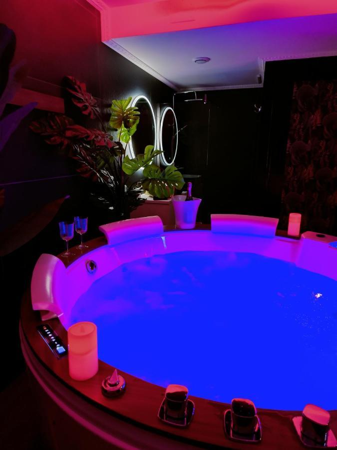 La Loveroom Bdsm De Nice " La Chambre Luxe Des Desirs " Eksteriør billede